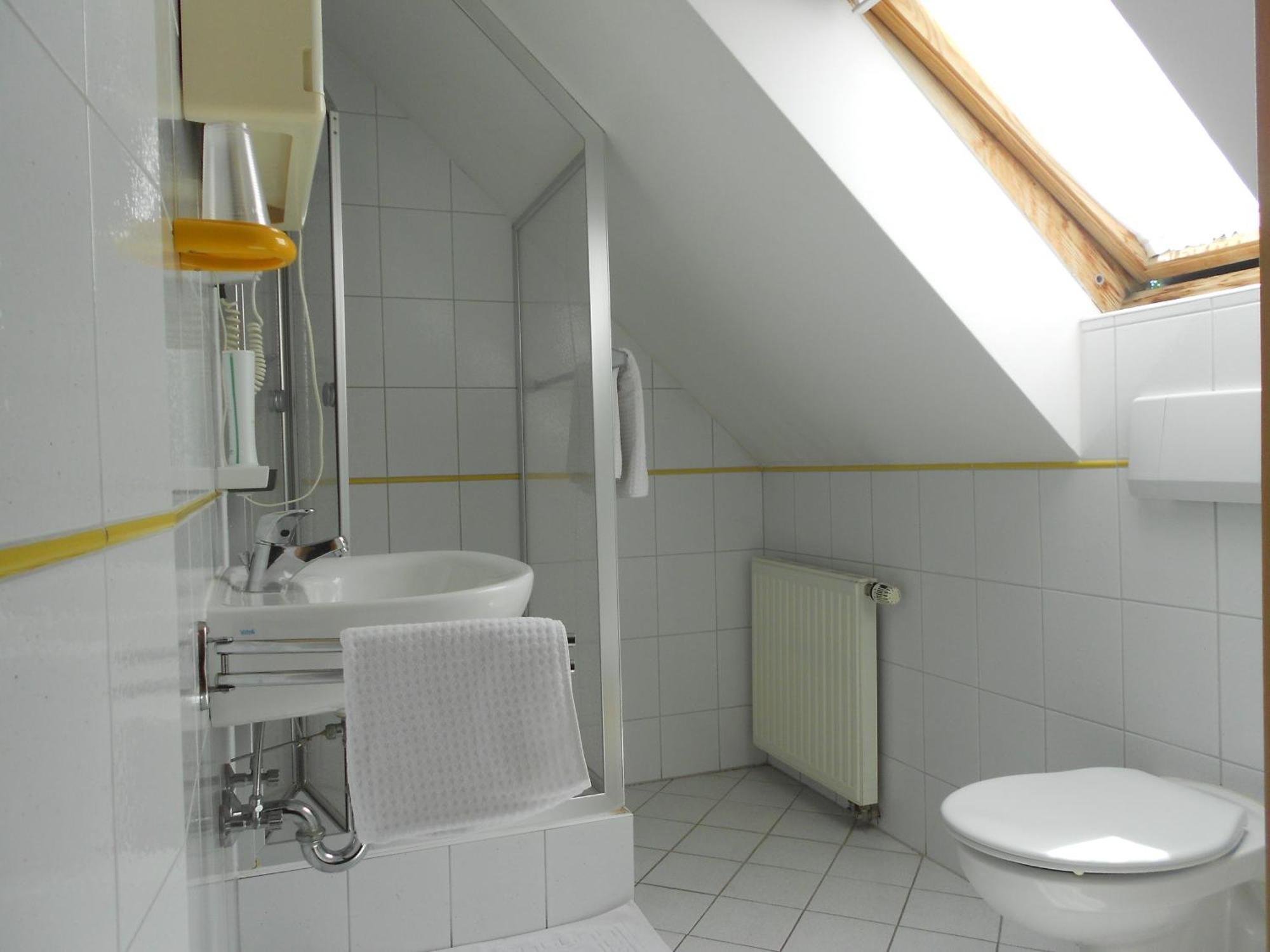Apartment-Pension Schwalbennest Herzogenaurach Chambre photo