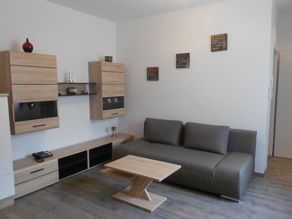Apartment-Pension Schwalbennest Herzogenaurach Chambre photo
